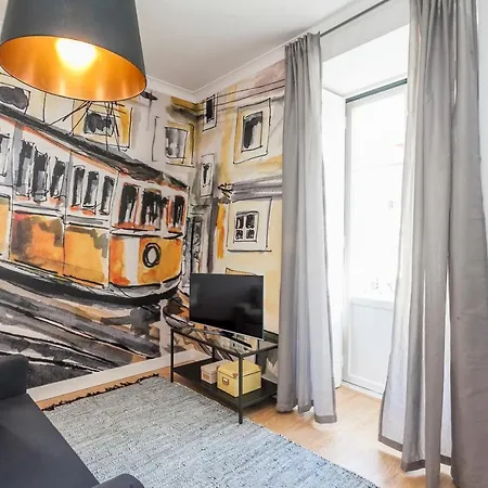 Yellow Bica Apartment *